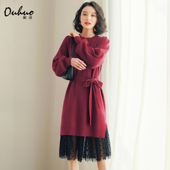 红色针织连衣裙女秋冬配大衣的气质